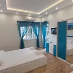 2br In Center Pedestrian Street Balcony Fast Wifi Appartamento *