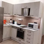 2br In Center Pedestrian Street Balcony Fast Wifi Appartamento *