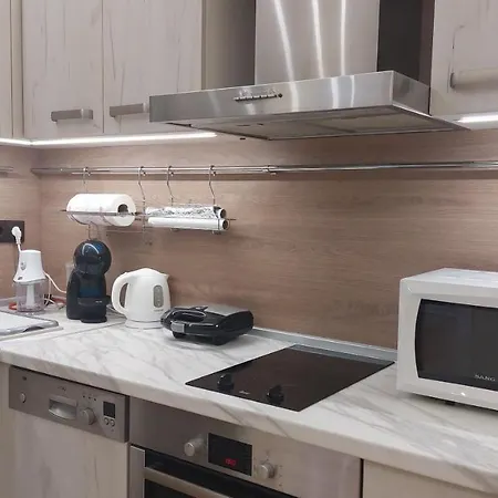 Pink & Blue - 2bdr With Balcony - Wi-fi Apartment Warna