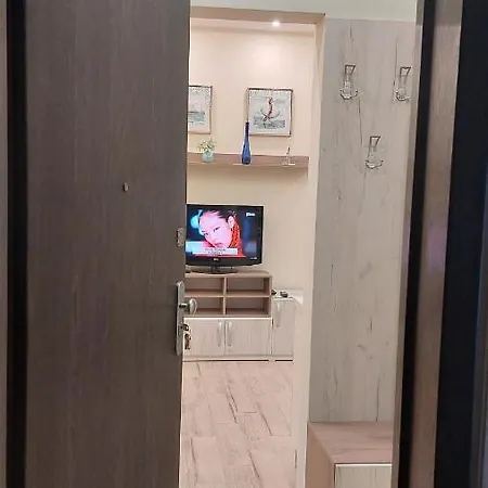 2br In Center Pedestrian Street Balcony Fast Wifi *