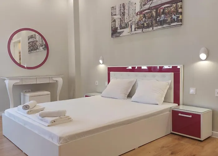 Apartment Pink & Blue - 2bdr With Balcony - Wi-fi Varna