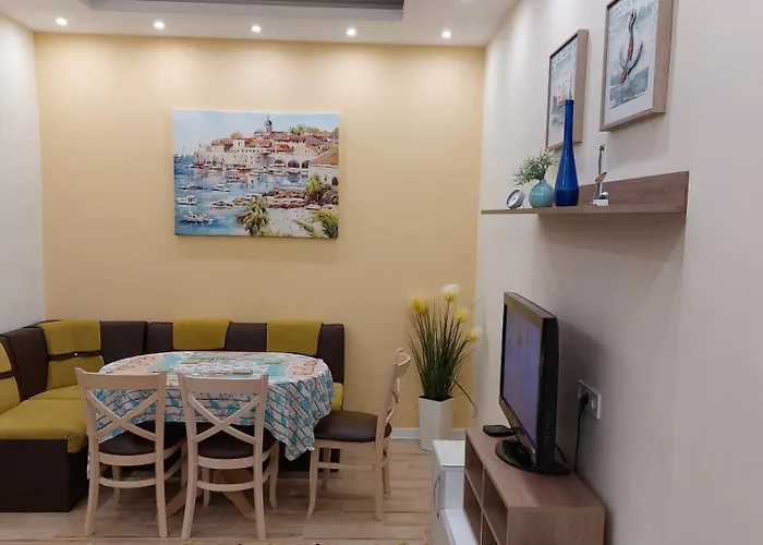 Pink & Blue - 2bdr With Balcony - Wi-fi * Varna